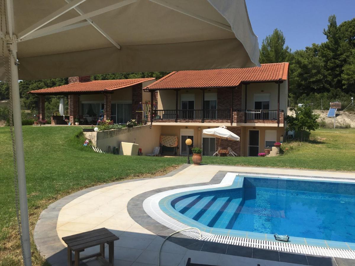 Villa Sourouko Палиурион Екстериор снимка